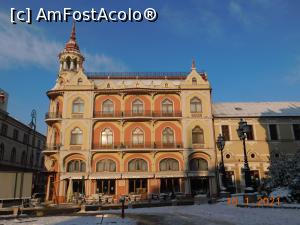 [P21] Hotel Astoria, Oradea, una dintre splendidele clădiri ale oraşului » foto by irinad
 - 
<span class="allrVoted glyphicon glyphicon-heart hidden" id="av1219184"></span>
<a class="m-l-10 hidden" id="sv1219184" onclick="voting_Foto_DelVot(,1219184,3848)" role="button">șterge vot <span class="glyphicon glyphicon-remove"></span></a>
<a id="v91219184" class=" c-red"  onclick="voting_Foto_SetVot(1219184)" role="button"><span class="glyphicon glyphicon-heart-empty"></span> <b>LIKE</b> = Votează poza</a> <img class="hidden"  id="f1219184W9" src="/imagini/loader.gif" border="0" /><span class="AjErrMes hidden" id="e1219184ErM"></span>