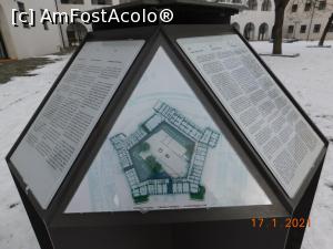 [P53] Panou informativ, Cetatea Oradea » foto by irinad
 - 
<span class="allrVoted glyphicon glyphicon-heart hidden" id="av1219216"></span>
<a class="m-l-10 hidden" id="sv1219216" onclick="voting_Foto_DelVot(,1219216,3848)" role="button">șterge vot <span class="glyphicon glyphicon-remove"></span></a>
<a id="v91219216" class=" c-red"  onclick="voting_Foto_SetVot(1219216)" role="button"><span class="glyphicon glyphicon-heart-empty"></span> <b>LIKE</b> = Votează poza</a> <img class="hidden"  id="f1219216W9" src="/imagini/loader.gif" border="0" /><span class="AjErrMes hidden" id="e1219216ErM"></span>