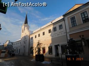 [P60] Biserica Romano-Catolică Sf.Ana, strada Republicii » foto by irinad
 - 
<span class="allrVoted glyphicon glyphicon-heart hidden" id="av1219223"></span>
<a class="m-l-10 hidden" id="sv1219223" onclick="voting_Foto_DelVot(,1219223,3848)" role="button">șterge vot <span class="glyphicon glyphicon-remove"></span></a>
<a id="v91219223" class=" c-red"  onclick="voting_Foto_SetVot(1219223)" role="button"><span class="glyphicon glyphicon-heart-empty"></span> <b>LIKE</b> = Votează poza</a> <img class="hidden"  id="f1219223W9" src="/imagini/loader.gif" border="0" /><span class="AjErrMes hidden" id="e1219223ErM"></span>