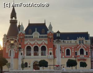 [P25] Sediul Episcopiei Greco-Catolice, construita in stil eclectic, din Piata Unirii, care seamana cu un palat din povesti, iar turnul de colt pare a fi bastion al unei cetati medievale. Interiorul palatului este inca in curs de restaurare. » foto by geani anto
 - 
<span class="allrVoted glyphicon glyphicon-heart hidden" id="av1198450"></span>
<a class="m-l-10 hidden" id="sv1198450" onclick="voting_Foto_DelVot(,1198450,3848)" role="button">șterge vot <span class="glyphicon glyphicon-remove"></span></a>
<a id="v91198450" class=" c-red"  onclick="voting_Foto_SetVot(1198450)" role="button"><span class="glyphicon glyphicon-heart-empty"></span> <b>LIKE</b> = Votează poza</a> <img class="hidden"  id="f1198450W9" src="/imagini/loader.gif" border="0" /><span class="AjErrMes hidden" id="e1198450ErM"></span>