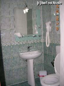 [P17] ... după care dacă berea de mai devreme te presează... te duci și faci un duș în cabina din stînga care nu se vede. » foto by Qvadratvus
 - 
<span class="allrVoted glyphicon glyphicon-heart hidden" id="av265793"></span>
<a class="m-l-10 hidden" id="sv265793" onclick="voting_Foto_DelVot(,265793,3852)" role="button">șterge vot <span class="glyphicon glyphicon-remove"></span></a>
<a id="v9265793" class=" c-red"  onclick="voting_Foto_SetVot(265793)" role="button"><span class="glyphicon glyphicon-heart-empty"></span> <b>LIKE</b> = Votează poza</a> <img class="hidden"  id="f265793W9" src="/imagini/loader.gif" border="0" /><span class="AjErrMes hidden" id="e265793ErM"></span>