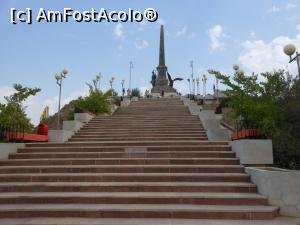 [P03] Tulcea - Până la Monumentul Eroilor din Războiul pentru Independenţă avem de urcat câteva trepte.  » foto by iulianic
 - 
<span class="allrVoted glyphicon glyphicon-heart hidden" id="av1102410"></span>
<a class="m-l-10 hidden" id="sv1102410" onclick="voting_Foto_DelVot(,1102410,3854)" role="button">șterge vot <span class="glyphicon glyphicon-remove"></span></a>
<a id="v91102410" class=" c-red"  onclick="voting_Foto_SetVot(1102410)" role="button"><span class="glyphicon glyphicon-heart-empty"></span> <b>LIKE</b> = Votează poza</a> <img class="hidden"  id="f1102410W9" src="/imagini/loader.gif" border="0" /><span class="AjErrMes hidden" id="e1102410ErM"></span>