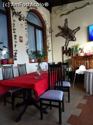 [P05] Interior restaurant. » foto by tata123 🔱
 - 
<span class="allrVoted glyphicon glyphicon-heart hidden" id="av1201174"></span>
<a class="m-l-10 hidden" id="sv1201174" onclick="voting_Foto_DelVot(,1201174,3856)" role="button">șterge vot <span class="glyphicon glyphicon-remove"></span></a>
<a id="v91201174" class=" c-red"  onclick="voting_Foto_SetVot(1201174)" role="button"><span class="glyphicon glyphicon-heart-empty"></span> <b>LIKE</b> = Votează poza</a> <img class="hidden"  id="f1201174W9" src="/imagini/loader.gif" border="0" /><span class="AjErrMes hidden" id="e1201174ErM"></span>
