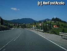 [P14] intram in statiunea Piatra Fantanele-observati in dreapta crucea aceea din curtea manastirii de maicute.  » foto by adryana
 - 
<span class="allrVoted glyphicon glyphicon-heart hidden" id="av335429"></span>
<a class="m-l-10 hidden" id="sv335429" onclick="voting_Foto_DelVot(,335429,3870)" role="button">șterge vot <span class="glyphicon glyphicon-remove"></span></a>
<a id="v9335429" class=" c-red"  onclick="voting_Foto_SetVot(335429)" role="button"><span class="glyphicon glyphicon-heart-empty"></span> <b>LIKE</b> = Votează poza</a> <img class="hidden"  id="f335429W9" src="/imagini/loader.gif" border="0" /><span class="AjErrMes hidden" id="e335429ErM"></span>