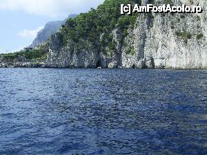 [P35] Capri - Croaziera in jurul insulei.  » foto by iulianic
 - 
<span class="allrVoted glyphicon glyphicon-heart hidden" id="av399657"></span>
<a class="m-l-10 hidden" id="sv399657" onclick="voting_Foto_DelVot(,399657,3887)" role="button">șterge vot <span class="glyphicon glyphicon-remove"></span></a>
<a id="v9399657" class=" c-red"  onclick="voting_Foto_SetVot(399657)" role="button"><span class="glyphicon glyphicon-heart-empty"></span> <b>LIKE</b> = Votează poza</a> <img class="hidden"  id="f399657W9" src="/imagini/loader.gif" border="0" /><span class="AjErrMes hidden" id="e399657ErM"></span>