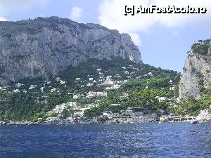 [P41] Capri - Croaziera in jurul insulei. Grup de vile.  » foto by iulianic
 - 
<span class="allrVoted glyphicon glyphicon-heart hidden" id="av399663"></span>
<a class="m-l-10 hidden" id="sv399663" onclick="voting_Foto_DelVot(,399663,3887)" role="button">șterge vot <span class="glyphicon glyphicon-remove"></span></a>
<a id="v9399663" class=" c-red"  onclick="voting_Foto_SetVot(399663)" role="button"><span class="glyphicon glyphicon-heart-empty"></span> <b>LIKE</b> = Votează poza</a> <img class="hidden"  id="f399663W9" src="/imagini/loader.gif" border="0" /><span class="AjErrMes hidden" id="e399663ErM"></span>