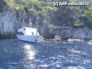 [P50] Capri - Asteptand amatori pentru o croaziera in jurul insulei.  » foto by iulianic
 - 
<span class="allrVoted glyphicon glyphicon-heart hidden" id="av399672"></span>
<a class="m-l-10 hidden" id="sv399672" onclick="voting_Foto_DelVot(,399672,3887)" role="button">șterge vot <span class="glyphicon glyphicon-remove"></span></a>
<a id="v9399672" class=" c-red"  onclick="voting_Foto_SetVot(399672)" role="button"><span class="glyphicon glyphicon-heart-empty"></span> <b>LIKE</b> = Votează poza</a> <img class="hidden"  id="f399672W9" src="/imagini/loader.gif" border="0" /><span class="AjErrMes hidden" id="e399672ErM"></span>