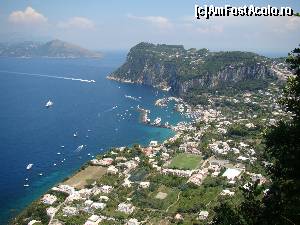 [P11] Capri văzută din Anacapri.  » foto by nakamura
 - 
<span class="allrVoted glyphicon glyphicon-heart hidden" id="av560242"></span>
<a class="m-l-10 hidden" id="sv560242" onclick="voting_Foto_DelVot(,560242,3887)" role="button">șterge vot <span class="glyphicon glyphicon-remove"></span></a>
<a id="v9560242" class=" c-red"  onclick="voting_Foto_SetVot(560242)" role="button"><span class="glyphicon glyphicon-heart-empty"></span> <b>LIKE</b> = Votează poza</a> <img class="hidden"  id="f560242W9" src="/imagini/loader.gif" border="0" /><span class="AjErrMes hidden" id="e560242ErM"></span>