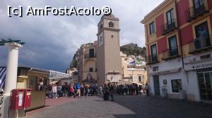 [P12] Piazzetta principala din Capri, Umberto I, cu biserica San Stefano si turnul cu ceas.  » foto by Aurici
 - 
<span class="allrVoted glyphicon glyphicon-heart hidden" id="av858213"></span>
<a class="m-l-10 hidden" id="sv858213" onclick="voting_Foto_DelVot(,858213,3887)" role="button">șterge vot <span class="glyphicon glyphicon-remove"></span></a>
<a id="v9858213" class=" c-red"  onclick="voting_Foto_SetVot(858213)" role="button"><span class="glyphicon glyphicon-heart-empty"></span> <b>LIKE</b> = Votează poza</a> <img class="hidden"  id="f858213W9" src="/imagini/loader.gif" border="0" /><span class="AjErrMes hidden" id="e858213ErM"></span>