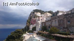 [P14] Vedere din Piata Umberto I, Capri.  » foto by Aurici
 - 
<span class="allrVoted glyphicon glyphicon-heart hidden" id="av858215"></span>
<a class="m-l-10 hidden" id="sv858215" onclick="voting_Foto_DelVot(,858215,3887)" role="button">șterge vot <span class="glyphicon glyphicon-remove"></span></a>
<a id="v9858215" class=" c-red"  onclick="voting_Foto_SetVot(858215)" role="button"><span class="glyphicon glyphicon-heart-empty"></span> <b>LIKE</b> = Votează poza</a> <img class="hidden"  id="f858215W9" src="/imagini/loader.gif" border="0" /><span class="AjErrMes hidden" id="e858215ErM"></span>