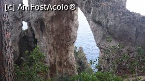[P34] Arcul Natural este ceea ce a ramas dintr-o pestera, dupa actiunea marii si a vremurilor.  » foto by Aurici
 - 
<span class="allrVoted glyphicon glyphicon-heart hidden" id="av858235"></span>
<a class="m-l-10 hidden" id="sv858235" onclick="voting_Foto_DelVot(,858235,3887)" role="button">șterge vot <span class="glyphicon glyphicon-remove"></span></a>
<a id="v9858235" class=" c-red"  onclick="voting_Foto_SetVot(858235)" role="button"><span class="glyphicon glyphicon-heart-empty"></span> <b>LIKE</b> = Votează poza</a> <img class="hidden"  id="f858235W9" src="/imagini/loader.gif" border="0" /><span class="AjErrMes hidden" id="e858235ErM"></span>