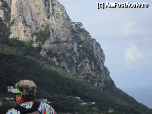 [P22] Pe 'muchie de cutit' soseaua crestata pe versant, spre Anacapri.  » foto by bica adriana
 - 
<span class="allrVoted glyphicon glyphicon-heart hidden" id="av694285"></span>
<a class="m-l-10 hidden" id="sv694285" onclick="voting_Foto_DelVot(,694285,3887)" role="button">șterge vot <span class="glyphicon glyphicon-remove"></span></a>
<a id="v9694285" class=" c-red"  onclick="voting_Foto_SetVot(694285)" role="button"><span class="glyphicon glyphicon-heart-empty"></span> <b>LIKE</b> = Votează poza</a> <img class="hidden"  id="f694285W9" src="/imagini/loader.gif" border="0" /><span class="AjErrMes hidden" id="e694285ErM"></span>