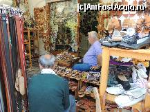 [P11] Un atelier de fabricat sandale in Anacapri » foto by claudiu 71
 - 
<span class="allrVoted glyphicon glyphicon-heart hidden" id="av490180"></span>
<a class="m-l-10 hidden" id="sv490180" onclick="voting_Foto_DelVot(,490180,3887)" role="button">șterge vot <span class="glyphicon glyphicon-remove"></span></a>
<a id="v9490180" class=" c-red"  onclick="voting_Foto_SetVot(490180)" role="button"><span class="glyphicon glyphicon-heart-empty"></span> <b>LIKE</b> = Votează poza</a> <img class="hidden"  id="f490180W9" src="/imagini/loader.gif" border="0" /><span class="AjErrMes hidden" id="e490180ErM"></span>