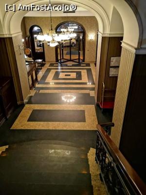 [P06] Imagine vazuta spre intrarea in hotel de pa scara » foto by DOINITA
 - 
<span class="allrVoted glyphicon glyphicon-heart hidden" id="av1051489"></span>
<a class="m-l-10 hidden" id="sv1051489" onclick="voting_Foto_DelVot(,1051489,3906)" role="button">șterge vot <span class="glyphicon glyphicon-remove"></span></a>
<a id="v91051489" class=" c-red"  onclick="voting_Foto_SetVot(1051489)" role="button"><span class="glyphicon glyphicon-heart-empty"></span> <b>LIKE</b> = Votează poza</a> <img class="hidden"  id="f1051489W9" src="/imagini/loader.gif" border="0" /><span class="AjErrMes hidden" id="e1051489ErM"></span>