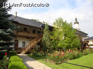 [P20] Ne plimbăm prin curtea Mănăstirii Secu. E frumos aici!  » foto by Floryn81
 - 
<span class="allrVoted glyphicon glyphicon-heart hidden" id="av711918"></span>
<a class="m-l-10 hidden" id="sv711918" onclick="voting_Foto_DelVot(,711918,3913)" role="button">șterge vot <span class="glyphicon glyphicon-remove"></span></a>
<a id="v9711918" class=" c-red"  onclick="voting_Foto_SetVot(711918)" role="button"><span class="glyphicon glyphicon-heart-empty"></span> <b>LIKE</b> = Votează poza</a> <img class="hidden"  id="f711918W9" src="/imagini/loader.gif" border="0" /><span class="AjErrMes hidden" id="e711918ErM"></span>