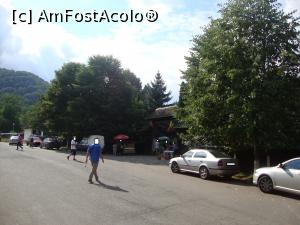[P03] Am parcat mașina și ne îndreptăm spre intrarea în curtea mănăstirii.  » foto by Floryn81
 - 
<span class="allrVoted glyphicon glyphicon-heart hidden" id="av711899"></span>
<a class="m-l-10 hidden" id="sv711899" onclick="voting_Foto_DelVot(,711899,3913)" role="button">șterge vot <span class="glyphicon glyphicon-remove"></span></a>
<a id="v9711899" class=" c-red"  onclick="voting_Foto_SetVot(711899)" role="button"><span class="glyphicon glyphicon-heart-empty"></span> <b>LIKE</b> = Votează poza</a> <img class="hidden"  id="f711899W9" src="/imagini/loader.gif" border="0" /><span class="AjErrMes hidden" id="e711899ErM"></span>