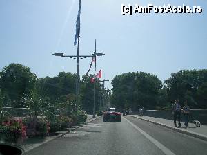 [P20] Bodensee - între Austria şi Germania / Trecem podul spre insulă.  » foto by doina_c24
 - 
<span class="allrVoted glyphicon glyphicon-heart hidden" id="av385567"></span>
<a class="m-l-10 hidden" id="sv385567" onclick="voting_Foto_DelVot(,385567,3920)" role="button">șterge vot <span class="glyphicon glyphicon-remove"></span></a>
<a id="v9385567" class=" c-red"  onclick="voting_Foto_SetVot(385567)" role="button"><span class="glyphicon glyphicon-heart-empty"></span> <b>LIKE</b> = Votează poza</a> <img class="hidden"  id="f385567W9" src="/imagini/loader.gif" border="0" /><span class="AjErrMes hidden" id="e385567ErM"></span>