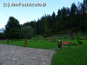 [P20] Parcul din fața chiliei. » foto by tata123 🔱
 - 
<span class="allrVoted glyphicon glyphicon-heart hidden" id="av1269952"></span>
<a class="m-l-10 hidden" id="sv1269952" onclick="voting_Foto_DelVot(,1269952,3923)" role="button">șterge vot <span class="glyphicon glyphicon-remove"></span></a>
<a id="v91269952" class=" c-red"  onclick="voting_Foto_SetVot(1269952)" role="button"><span class="glyphicon glyphicon-heart-empty"></span> <b>LIKE</b> = Votează poza</a> <img class="hidden"  id="f1269952W9" src="/imagini/loader.gif" border="0" /><span class="AjErrMes hidden" id="e1269952ErM"></span>