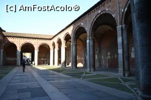 [P14] Basilica Sant Ambrogio » foto by Ricone
 - 
<span class="allrVoted glyphicon glyphicon-heart hidden" id="av866605"></span>
<a class="m-l-10 hidden" id="sv866605" onclick="voting_Foto_DelVot(,866605,3925)" role="button">șterge vot <span class="glyphicon glyphicon-remove"></span></a>
<a id="v9866605" class=" c-red"  onclick="voting_Foto_SetVot(866605)" role="button"><span class="glyphicon glyphicon-heart-empty"></span> <b>LIKE</b> = Votează poza</a> <img class="hidden"  id="f866605W9" src="/imagini/loader.gif" border="0" /><span class="AjErrMes hidden" id="e866605ErM"></span>