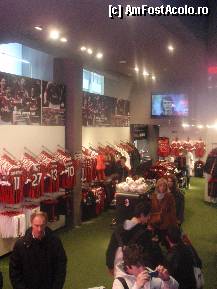 [P23] Milano - AC Milan Megastore, inauntru se fac fotografii ca si in fata Domului! » foto by sunflower
 - 
<span class="allrVoted glyphicon glyphicon-heart hidden" id="av304541"></span>
<a class="m-l-10 hidden" id="sv304541" onclick="voting_Foto_DelVot(,304541,3925)" role="button">șterge vot <span class="glyphicon glyphicon-remove"></span></a>
<a id="v9304541" class=" c-red"  onclick="voting_Foto_SetVot(304541)" role="button"><span class="glyphicon glyphicon-heart-empty"></span> <b>LIKE</b> = Votează poza</a> <img class="hidden"  id="f304541W9" src="/imagini/loader.gif" border="0" /><span class="AjErrMes hidden" id="e304541ErM"></span>