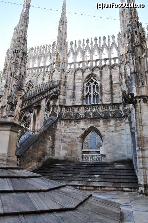 [P02] Pe acoperisul domului din Milano » foto by andreea_c
 - 
<span class="allrVoted glyphicon glyphicon-heart hidden" id="av576555"></span>
<a class="m-l-10 hidden" id="sv576555" onclick="voting_Foto_DelVot(,576555,3925)" role="button">șterge vot <span class="glyphicon glyphicon-remove"></span></a>
<a id="v9576555" class=" c-red"  onclick="voting_Foto_SetVot(576555)" role="button"><span class="glyphicon glyphicon-heart-empty"></span> <b>LIKE</b> = Votează poza</a> <img class="hidden"  id="f576555W9" src="/imagini/loader.gif" border="0" /><span class="AjErrMes hidden" id="e576555ErM"></span>