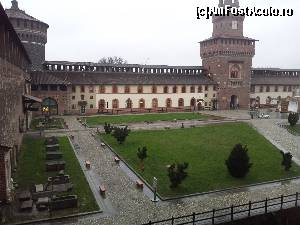 [P05] Curtea Castelului Sforzesco » foto by andreea_c
 - 
<span class="allrVoted glyphicon glyphicon-heart hidden" id="av576558"></span>
<a class="m-l-10 hidden" id="sv576558" onclick="voting_Foto_DelVot(,576558,3925)" role="button">șterge vot <span class="glyphicon glyphicon-remove"></span></a>
<a id="v9576558" class=" c-red"  onclick="voting_Foto_SetVot(576558)" role="button"><span class="glyphicon glyphicon-heart-empty"></span> <b>LIKE</b> = Votează poza</a> <img class="hidden"  id="f576558W9" src="/imagini/loader.gif" border="0" /><span class="AjErrMes hidden" id="e576558ErM"></span>