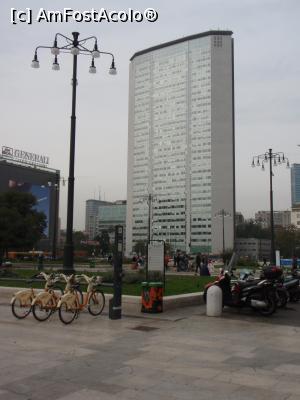 [P26] Cladire in fata garii din Milano » foto by bubica*
 - 
<span class="allrVoted glyphicon glyphicon-heart hidden" id="av1138502"></span>
<a class="m-l-10 hidden" id="sv1138502" onclick="voting_Foto_DelVot(,1138502,3925)" role="button">șterge vot <span class="glyphicon glyphicon-remove"></span></a>
<a id="v91138502" class=" c-red"  onclick="voting_Foto_SetVot(1138502)" role="button"><span class="glyphicon glyphicon-heart-empty"></span> <b>LIKE</b> = Votează poza</a> <img class="hidden"  id="f1138502W9" src="/imagini/loader.gif" border="0" /><span class="AjErrMes hidden" id="e1138502ErM"></span>