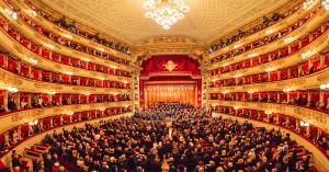[P31] Sala Teatro alla Scala, cu scena în față (imagine de arhivă) » foto by adso <span class="label label-default labelC_thin small">NEVOTABILĂ</span>
