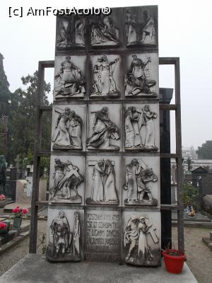[P13] Cimitero Monumentale, Milano. ”Cele 14 stații ale Drumului Durerii” » foto by mihaelavoicu
 - 
<span class="allrVoted glyphicon glyphicon-heart hidden" id="av921676"></span>
<a class="m-l-10 hidden" id="sv921676" onclick="voting_Foto_DelVot(,921676,3925)" role="button">șterge vot <span class="glyphicon glyphicon-remove"></span></a>
<a id="v9921676" class=" c-red"  onclick="voting_Foto_SetVot(921676)" role="button"><span class="glyphicon glyphicon-heart-empty"></span> <b>LIKE</b> = Votează poza</a> <img class="hidden"  id="f921676W9" src="/imagini/loader.gif" border="0" /><span class="AjErrMes hidden" id="e921676ErM"></span>