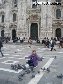 [P12] Fericire maxima, Colombina intre suratele din Piazza Duomo » foto by fanespoitorul
 - 
<span class="allrVoted glyphicon glyphicon-heart hidden" id="av409889"></span>
<a class="m-l-10 hidden" id="sv409889" onclick="voting_Foto_DelVot(,409889,3925)" role="button">șterge vot <span class="glyphicon glyphicon-remove"></span></a>
<a id="v9409889" class=" c-red"  onclick="voting_Foto_SetVot(409889)" role="button"><span class="glyphicon glyphicon-heart-empty"></span> <b>LIKE</b> = Votează poza</a> <img class="hidden"  id="f409889W9" src="/imagini/loader.gif" border="0" /><span class="AjErrMes hidden" id="e409889ErM"></span>