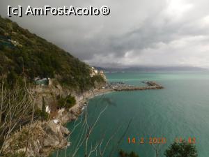 [P07] Din autobuzul Amalfi-Salerno » foto by irinad
 - 
<span class="allrVoted glyphicon glyphicon-heart hidden" id="av1165726"></span>
<a class="m-l-10 hidden" id="sv1165726" onclick="voting_Foto_DelVot(,1165726,3926)" role="button">șterge vot <span class="glyphicon glyphicon-remove"></span></a>
<a id="v91165726" class=" c-red"  onclick="voting_Foto_SetVot(1165726)" role="button"><span class="glyphicon glyphicon-heart-empty"></span> <b>LIKE</b> = Votează poza</a> <img class="hidden"  id="f1165726W9" src="/imagini/loader.gif" border="0" /><span class="AjErrMes hidden" id="e1165726ErM"></span>