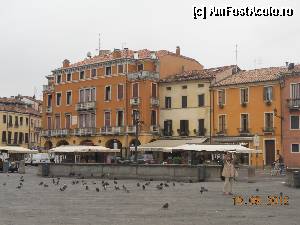 [P18] Italia - Padova, la pas prin centrul vechi » foto by Diaura*
 - 
<span class="allrVoted glyphicon glyphicon-heart hidden" id="av376697"></span>
<a class="m-l-10 hidden" id="sv376697" onclick="voting_Foto_DelVot(,376697,3933)" role="button">șterge vot <span class="glyphicon glyphicon-remove"></span></a>
<a id="v9376697" class=" c-red"  onclick="voting_Foto_SetVot(376697)" role="button"><span class="glyphicon glyphicon-heart-empty"></span> <b>LIKE</b> = Votează poza</a> <img class="hidden"  id="f376697W9" src="/imagini/loader.gif" border="0" /><span class="AjErrMes hidden" id="e376697ErM"></span>