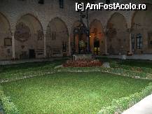 [P11] Una dintre gradinile interioare ale bazilicii » foto by pepsi70ro
 - 
<span class="allrVoted glyphicon glyphicon-heart hidden" id="av47827"></span>
<a class="m-l-10 hidden" id="sv47827" onclick="voting_Foto_DelVot(,47827,3933)" role="button">șterge vot <span class="glyphicon glyphicon-remove"></span></a>
<a id="v947827" class=" c-red"  onclick="voting_Foto_SetVot(47827)" role="button"><span class="glyphicon glyphicon-heart-empty"></span> <b>LIKE</b> = Votează poza</a> <img class="hidden"  id="f47827W9" src="/imagini/loader.gif" border="0" /><span class="AjErrMes hidden" id="e47827ErM"></span>
