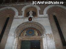 [P08] Intrarea principala in bazilica » foto by pepsi70ro
 - 
<span class="allrVoted glyphicon glyphicon-heart hidden" id="av47824"></span>
<a class="m-l-10 hidden" id="sv47824" onclick="voting_Foto_DelVot(,47824,3933)" role="button">șterge vot <span class="glyphicon glyphicon-remove"></span></a>
<a id="v947824" class=" c-red"  onclick="voting_Foto_SetVot(47824)" role="button"><span class="glyphicon glyphicon-heart-empty"></span> <b>LIKE</b> = Votează poza</a> <img class="hidden"  id="f47824W9" src="/imagini/loader.gif" border="0" /><span class="AjErrMes hidden" id="e47824ErM"></span>