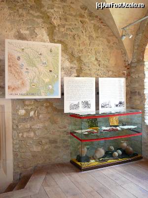 [P16] Obiecte expuse în Sala de Sfat şi Judecată » foto by Claudiu U.
 - 
<span class="allrVoted glyphicon glyphicon-heart hidden" id="av575423"></span>
<a class="m-l-10 hidden" id="sv575423" onclick="voting_Foto_DelVot(,575423,3934)" role="button">șterge vot <span class="glyphicon glyphicon-remove"></span></a>
<a id="v9575423" class=" c-red"  onclick="voting_Foto_SetVot(575423)" role="button"><span class="glyphicon glyphicon-heart-empty"></span> <b>LIKE</b> = Votează poza</a> <img class="hidden"  id="f575423W9" src="/imagini/loader.gif" border="0" /><span class="AjErrMes hidden" id="e575423ErM"></span>