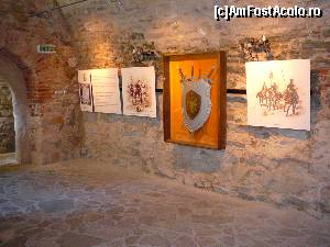 [P23] Unul din pereţii laterali ai Sălii Armelor » foto by Claudiu U.
 - 
<span class="allrVoted glyphicon glyphicon-heart hidden" id="av575430"></span>
<a class="m-l-10 hidden" id="sv575430" onclick="voting_Foto_DelVot(,575430,3934)" role="button">șterge vot <span class="glyphicon glyphicon-remove"></span></a>
<a id="v9575430" class=" c-red"  onclick="voting_Foto_SetVot(575430)" role="button"><span class="glyphicon glyphicon-heart-empty"></span> <b>LIKE</b> = Votează poza</a> <img class="hidden"  id="f575430W9" src="/imagini/loader.gif" border="0" /><span class="AjErrMes hidden" id="e575430ErM"></span>
