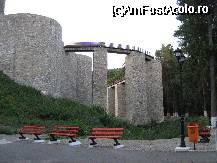 [P1x] cetatea privita de jos, este situata in Orasul Tg. Neamt » foto by cristi82d
 - 
<span class="allrVoted glyphicon glyphicon-heart hidden" id="av28466"></span>
<a class="m-l-10 hidden" id="sv28466" onclick="voting_Foto_DelVot(,28466,3934)" role="button">șterge vot <span class="glyphicon glyphicon-remove"></span></a>
<a id="v928466" class=" c-red"  onclick="voting_Foto_SetVot(28466)" role="button"><span class="glyphicon glyphicon-heart-empty"></span> <b>LIKE</b> = Votează poza</a> <img class="hidden"  id="f28466W9" src="/imagini/loader.gif" border="0" /><span class="AjErrMes hidden" id="e28466ErM"></span>