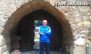 [P29] Arcada din piatră a porţii de intrare construită de Petru I Muşat. Cetatea Neamţ, Târgu-Neamţ, jud. Neamţ.  » foto by traian.leuca †
 - 
<span class="allrVoted glyphicon glyphicon-heart hidden" id="av425806"></span>
<a class="m-l-10 hidden" id="sv425806" onclick="voting_Foto_DelVot(,425806,3934)" role="button">șterge vot <span class="glyphicon glyphicon-remove"></span></a>
<a id="v9425806" class=" c-red"  onclick="voting_Foto_SetVot(425806)" role="button"><span class="glyphicon glyphicon-heart-empty"></span> <b>LIKE</b> = Votează poza</a> <img class="hidden"  id="f425806W9" src="/imagini/loader.gif" border="0" /><span class="AjErrMes hidden" id="e425806ErM"></span>