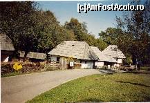 [P20] La pas pe aleile Muzeului Astra din Sibiu. » foto by georgiana
 - 
<span class="allrVoted glyphicon glyphicon-heart hidden" id="av156429"></span>
<a class="m-l-10 hidden" id="sv156429" onclick="voting_Foto_DelVot(,156429,3936)" role="button">șterge vot <span class="glyphicon glyphicon-remove"></span></a>
<a id="v9156429" class=" c-red"  onclick="voting_Foto_SetVot(156429)" role="button"><span class="glyphicon glyphicon-heart-empty"></span> <b>LIKE</b> = Votează poza</a> <img class="hidden"  id="f156429W9" src="/imagini/loader.gif" border="0" /><span class="AjErrMes hidden" id="e156429ErM"></span>