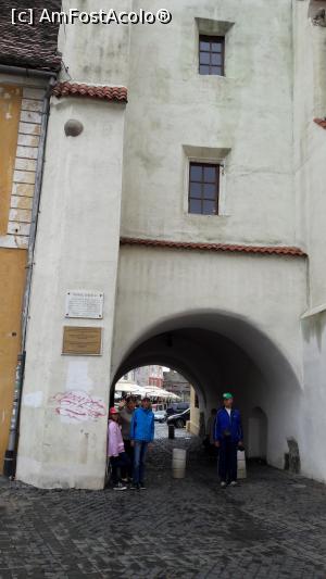 [P01] Turnul Sfatului sau Turnul cu Ceas, Sibiu » foto by raducondurache
 - 
<span class="allrVoted glyphicon glyphicon-heart hidden" id="av778227"></span>
<a class="m-l-10 hidden" id="sv778227" onclick="voting_Foto_DelVot(,778227,3936)" role="button">șterge vot <span class="glyphicon glyphicon-remove"></span></a>
<a id="v9778227" class=" c-red"  onclick="voting_Foto_SetVot(778227)" role="button"><span class="glyphicon glyphicon-heart-empty"></span> <b>LIKE</b> = Votează poza</a> <img class="hidden"  id="f778227W9" src="/imagini/loader.gif" border="0" /><span class="AjErrMes hidden" id="e778227ErM"></span>