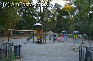 [P14] Loc de joaca pt copii » foto by AZE
 - 
<span class="allrVoted glyphicon glyphicon-heart hidden" id="av798118"></span>
<a class="m-l-10 hidden" id="sv798118" onclick="voting_Foto_DelVot(,798118,3936)" role="button">șterge vot <span class="glyphicon glyphicon-remove"></span></a>
<a id="v9798118" class=" c-red"  onclick="voting_Foto_SetVot(798118)" role="button"><span class="glyphicon glyphicon-heart-empty"></span> <b>LIKE</b> = Votează poza</a> <img class="hidden"  id="f798118W9" src="/imagini/loader.gif" border="0" /><span class="AjErrMes hidden" id="e798118ErM"></span>