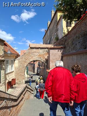 [P63] Pasajul scărilor » foto by Carmen Ion
 - 
<span class="allrVoted glyphicon glyphicon-heart hidden" id="av1513640"></span>
<a class="m-l-10 hidden" id="sv1513640" onclick="voting_Foto_DelVot(,1513640,3936)" role="button">șterge vot <span class="glyphicon glyphicon-remove"></span></a>
<a id="v91513640" class=" c-red"  onclick="voting_Foto_SetVot(1513640)" role="button"><span class="glyphicon glyphicon-heart-empty"></span> <b>LIKE</b> = Votează poza</a> <img class="hidden"  id="f1513640W9" src="/imagini/loader.gif" border="0" /><span class="AjErrMes hidden" id="e1513640ErM"></span>