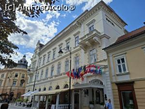 [P78] Strada Nicolae Bălcescu - hotelul Împăratul Romanilor » foto by Carmen Ion
 - 
<span class="allrVoted glyphicon glyphicon-heart hidden" id="av1513655"></span>
<a class="m-l-10 hidden" id="sv1513655" onclick="voting_Foto_DelVot(,1513655,3936)" role="button">șterge vot <span class="glyphicon glyphicon-remove"></span></a>
<a id="v91513655" class=" c-red"  onclick="voting_Foto_SetVot(1513655)" role="button"><span class="glyphicon glyphicon-heart-empty"></span> <b>LIKE</b> = Votează poza</a> <img class="hidden"  id="f1513655W9" src="/imagini/loader.gif" border="0" /><span class="AjErrMes hidden" id="e1513655ErM"></span>