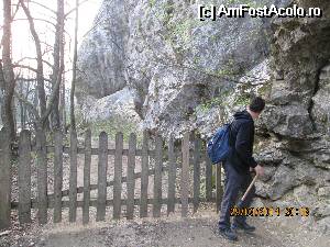 [P10] trecere prin curtea unui localnic pe drumul catre Lacul Dracului » foto by zorinabarna
 - 
<span class="allrVoted glyphicon glyphicon-heart hidden" id="av532895"></span>
<a class="m-l-10 hidden" id="sv532895" onclick="voting_Foto_DelVot(,532895,3939)" role="button">șterge vot <span class="glyphicon glyphicon-remove"></span></a>
<a id="v9532895" class=" c-red"  onclick="voting_Foto_SetVot(532895)" role="button"><span class="glyphicon glyphicon-heart-empty"></span> <b>LIKE</b> = Votează poza</a> <img class="hidden"  id="f532895W9" src="/imagini/loader.gif" border="0" /><span class="AjErrMes hidden" id="e532895ErM"></span>