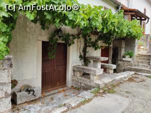 [P04] Clădiri vechi încă locuite în Kršan » foto by crismis
 - 
<span class="allrVoted glyphicon glyphicon-heart hidden" id="av1350722"></span>
<a class="m-l-10 hidden" id="sv1350722" onclick="voting_Foto_DelVot(,1350722,3940)" role="button">șterge vot <span class="glyphicon glyphicon-remove"></span></a>
<a id="v91350722" class=" c-red"  onclick="voting_Foto_SetVot(1350722)" role="button"><span class="glyphicon glyphicon-heart-empty"></span> <b>LIKE</b> = Votează poza</a> <img class="hidden"  id="f1350722W9" src="/imagini/loader.gif" border="0" /><span class="AjErrMes hidden" id="e1350722ErM"></span>