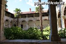 [P35] În curtea interioară a mănăstirii Sf. Francisc » foto by Costi
 - 
<span class="allrVoted glyphicon glyphicon-heart hidden" id="av144866"></span>
<a class="m-l-10 hidden" id="sv144866" onclick="voting_Foto_DelVot(,144866,3940)" role="button">șterge vot <span class="glyphicon glyphicon-remove"></span></a>
<a id="v9144866" class=" c-red"  onclick="voting_Foto_SetVot(144866)" role="button"><span class="glyphicon glyphicon-heart-empty"></span> <b>LIKE</b> = Votează poza</a> <img class="hidden"  id="f144866W9" src="/imagini/loader.gif" border="0" /><span class="AjErrMes hidden" id="e144866ErM"></span>