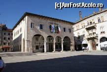 [P41] Palatul Comunal, din Forumul din Pola » foto by Costi
 - 
<span class="allrVoted glyphicon glyphicon-heart hidden" id="av144873"></span>
<a class="m-l-10 hidden" id="sv144873" onclick="voting_Foto_DelVot(,144873,3940)" role="button">șterge vot <span class="glyphicon glyphicon-remove"></span></a>
<a id="v9144873" class=" c-red"  onclick="voting_Foto_SetVot(144873)" role="button"><span class="glyphicon glyphicon-heart-empty"></span> <b>LIKE</b> = Votează poza</a> <img class="hidden"  id="f144873W9" src="/imagini/loader.gif" border="0" /><span class="AjErrMes hidden" id="e144873ErM"></span>