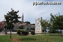 [P14] Monumentul din Rovinj, dedicat celor care s-u jerfit în luta contra fascismului » foto by Costi
 - 
<span class="allrVoted glyphicon glyphicon-heart hidden" id="av147708"></span>
<a class="m-l-10 hidden" id="sv147708" onclick="voting_Foto_DelVot(,147708,3940)" role="button">șterge vot <span class="glyphicon glyphicon-remove"></span></a>
<a id="v9147708" class=" c-red"  onclick="voting_Foto_SetVot(147708)" role="button"><span class="glyphicon glyphicon-heart-empty"></span> <b>LIKE</b> = Votează poza</a> <img class="hidden"  id="f147708W9" src="/imagini/loader.gif" border="0" /><span class="AjErrMes hidden" id="e147708ErM"></span>