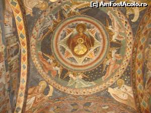 [P16] Pictură din interiorul lăcașului de cult - singura fotografie pe care am făcut-o înăuntru.  » foto by Floryn81
 - 
<span class="allrVoted glyphicon glyphicon-heart hidden" id="av566937"></span>
<a class="m-l-10 hidden" id="sv566937" onclick="voting_Foto_DelVot(,566937,3950)" role="button">șterge vot <span class="glyphicon glyphicon-remove"></span></a>
<a id="v9566937" class=" c-red"  onclick="voting_Foto_SetVot(566937)" role="button"><span class="glyphicon glyphicon-heart-empty"></span> <b>LIKE</b> = Votează poza</a> <img class="hidden"  id="f566937W9" src="/imagini/loader.gif" border="0" /><span class="AjErrMes hidden" id="e566937ErM"></span>