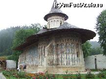 [P02] Manastirea Voronet - biserica Sf. Gheorghe » foto by danoradea
 - 
<span class="allrVoted glyphicon glyphicon-heart hidden" id="av34714"></span>
<a class="m-l-10 hidden" id="sv34714" onclick="voting_Foto_DelVot(,34714,3950)" role="button">șterge vot <span class="glyphicon glyphicon-remove"></span></a>
<a id="v934714" class=" c-red"  onclick="voting_Foto_SetVot(34714)" role="button"><span class="glyphicon glyphicon-heart-empty"></span> <b>LIKE</b> = Votează poza</a> <img class="hidden"  id="f34714W9" src="/imagini/loader.gif" border="0" /><span class="AjErrMes hidden" id="e34714ErM"></span>